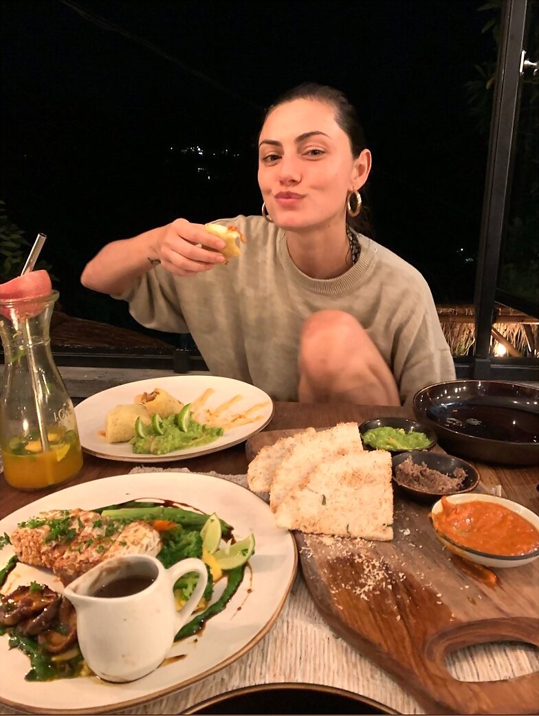 Phoebe Tonkin en Bali, Indonesia | December 2019