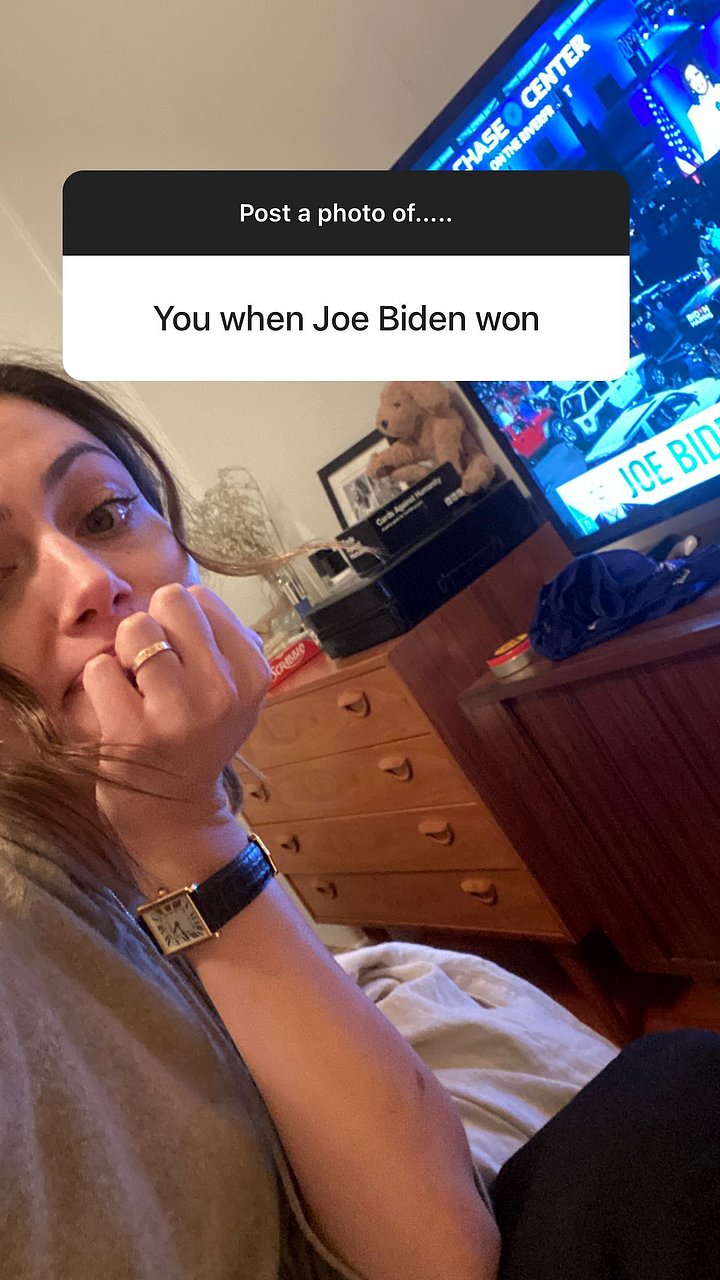 Phoebe Tonkin cuando Joe Biden ganó | 2020