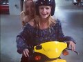 Cleo Massey con una amiga