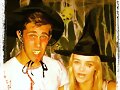 Cleo Massey en Halloween con su novio