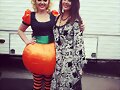 Brooke Lee y Gemma Forsyth en el set Mako Mermaids