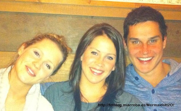 Claire Holt con sus hermanos: Rachael y David