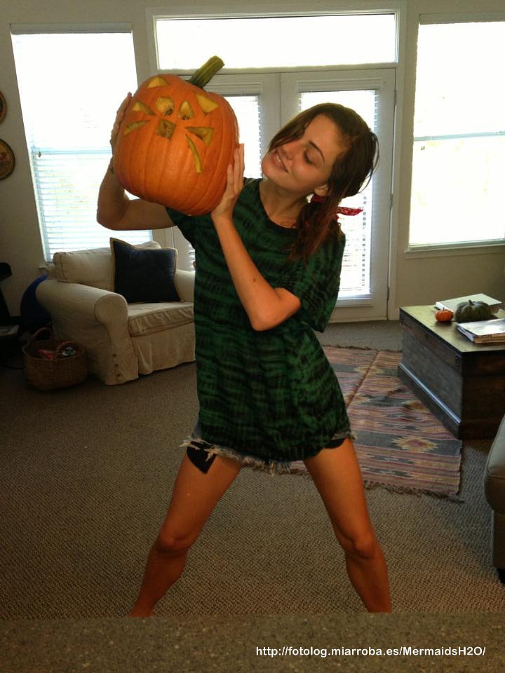 Phoebe Tonkin - Halloween 2013