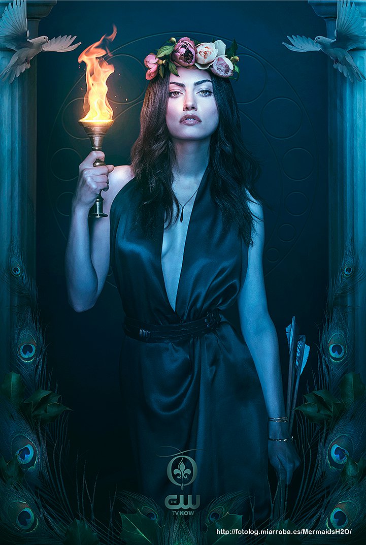 Poster- Phoebe Tonkin como Hayley en The Originals