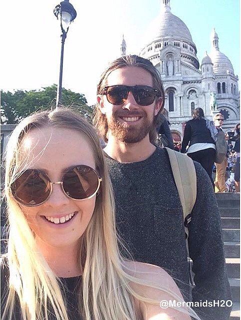 Cleo Massey con su novio Luke Dempsey en Paris