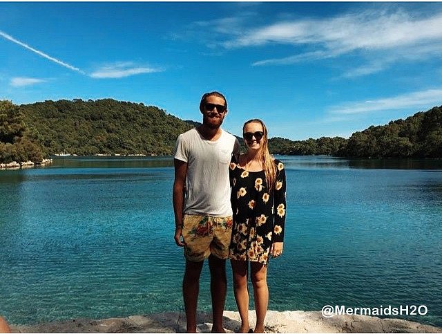 Cleo Massey y su novio en Mijet Island, Croatia