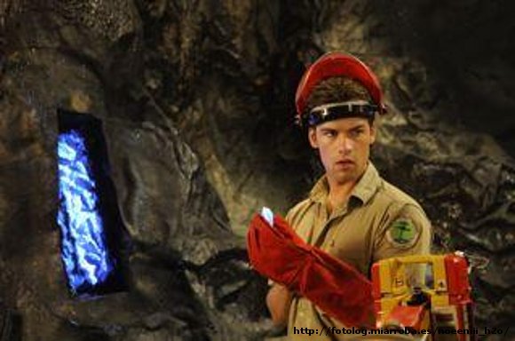 Ryan destruyendo la cueva de Mako