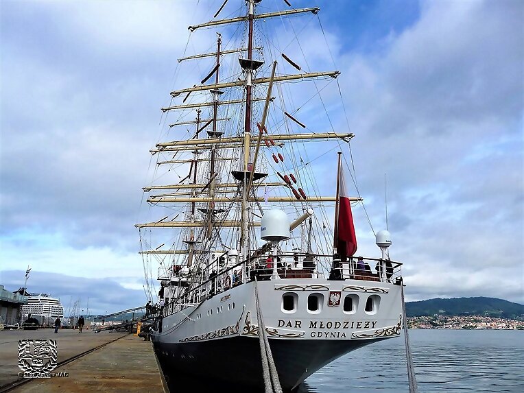 El velero Polaco visita el puerto de Vigo  “DAR ML