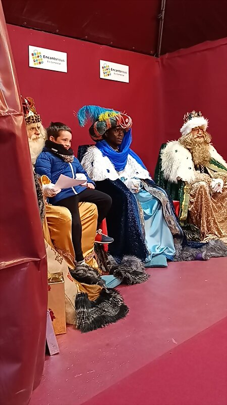 YA VIENEN LOS REYES POR LAS MONTAÑAS -4-
