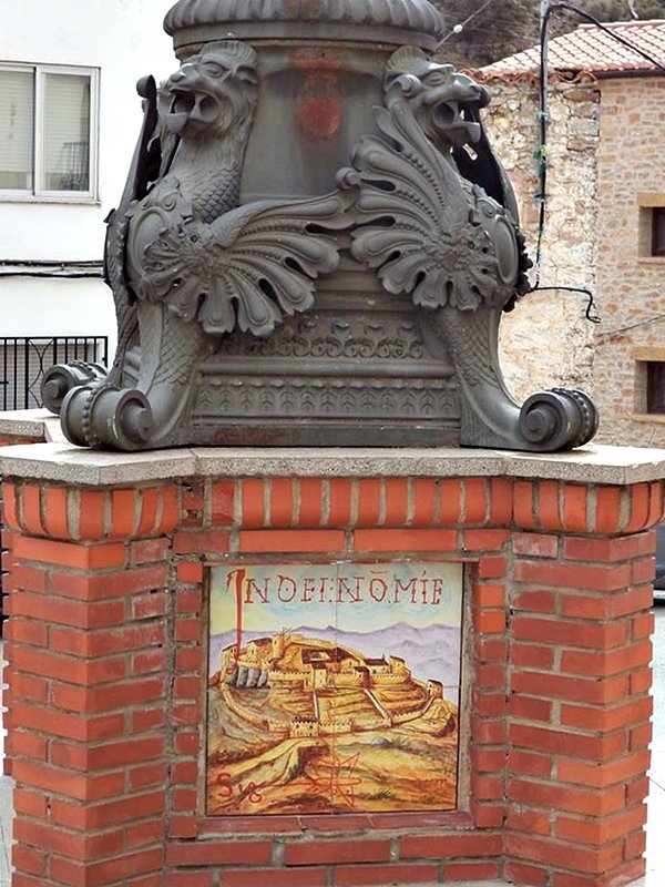 "LA RUTA DE LOS DRAGONES"- Dracs- 327-