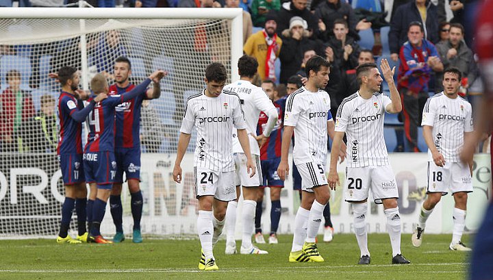 SD Huesca 4-0 Real Oviedo