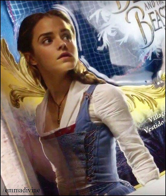 Emma en La Bella y la Bestia.